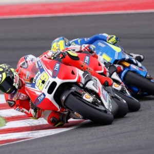 Lussazione alla spalla per Iannone