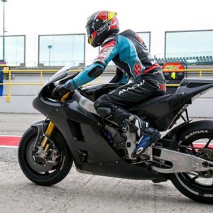 De Angelis prova l'Aprilia RS GP