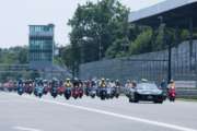 Moto storiche e moderne in pista a Monza