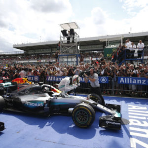 HAMILTON DOMINATES HOCKENHEIM IN STYLE