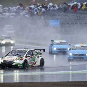 Michelisz wins for Honda on home soil