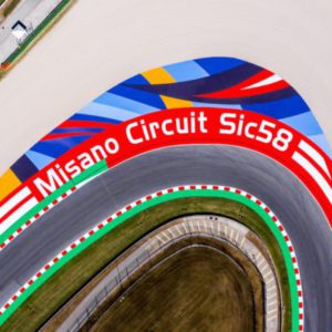 LA BANDIERA DELLA RIDERS' LAND SVENTOLA SU MISANO WORLD CIRCUIT