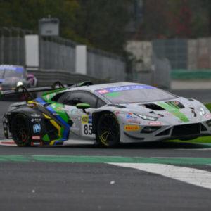 KEVIN GILARDONI CHIUDE A MONZA CON UNA TOP-5 ASSOLUTA LA STAGIONE 2024 DEL CAMPIONATO ITALIANO GRAN TURISMO ENDURANCE